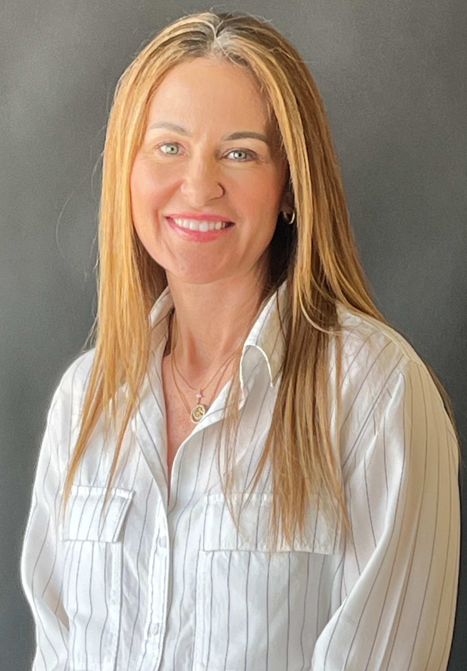 Andrea Curtis logo